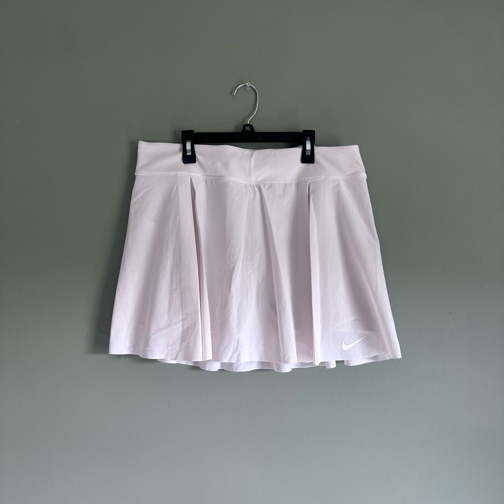 Nike Women’s White Pleated Golf Skirt